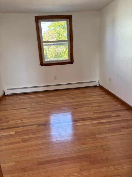 Bedroom-2 - 20 Cass St