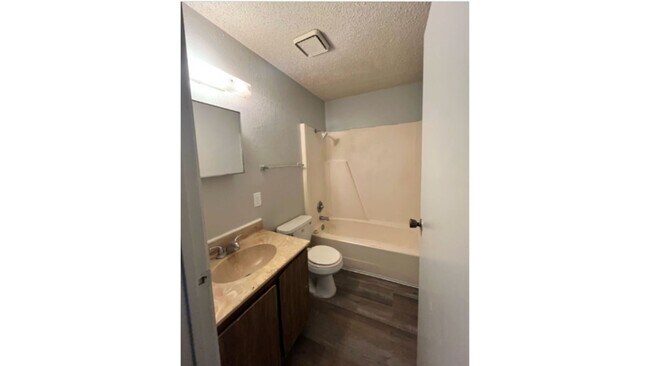 Building Photo - 1415 W Norris St