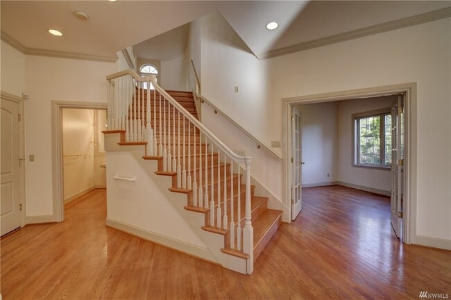 Building Photo - 8479 NE Woodland Cove Dr