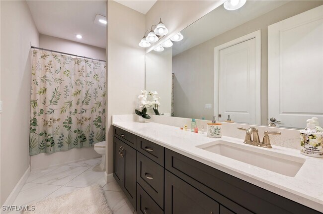 Building Photo - 15191 Tolmino St