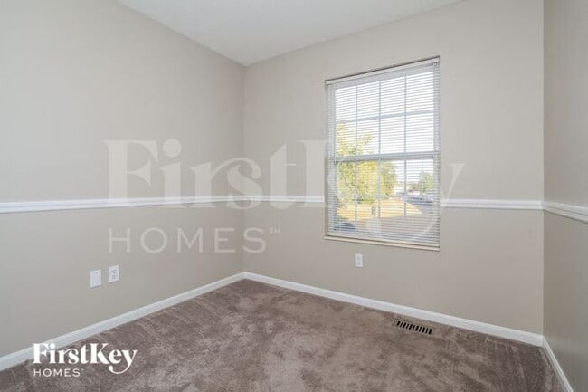 Building Photo - 8 Sandpiper Ct
