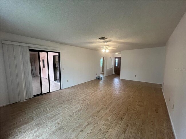 Building Photo - 3703 Suburban Ln