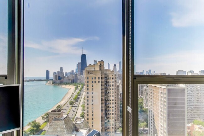 Building Photo - 1550 N Lake Shore Dr
