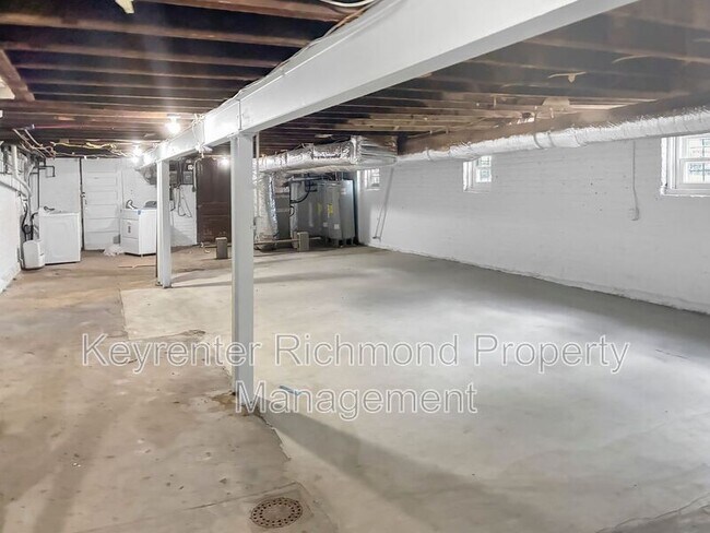 Building Photo - 1 N Allen Ave