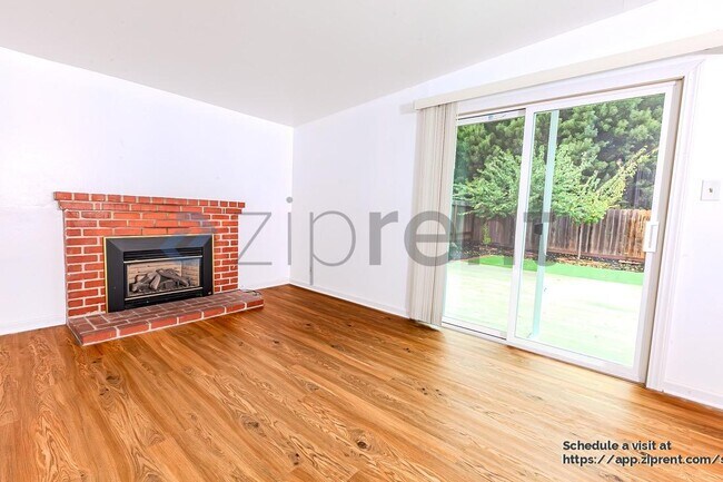 Building Photo - 3040 Blane Way