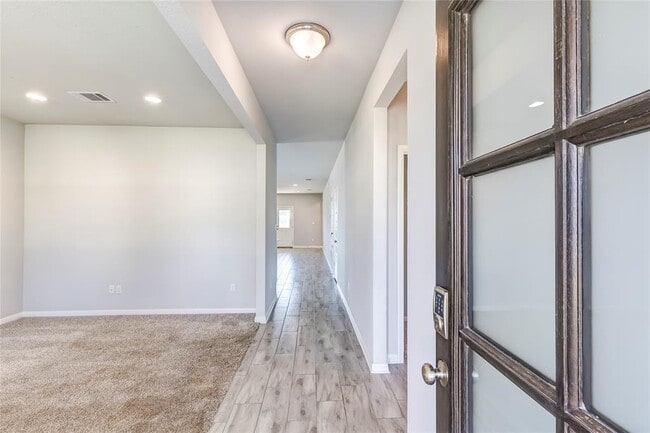 Building Photo - 2533 Pecan Island Dr