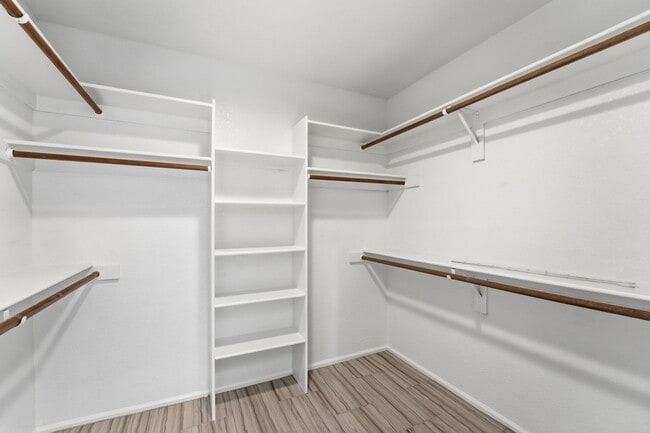 Building Photo - Welcome to this stunning 3-bedroom, 2-bathroom home in the heart of Scottsdale, AZ *RENT SPECIAL*