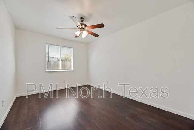 Building Photo - 1580 Chivalry Ln