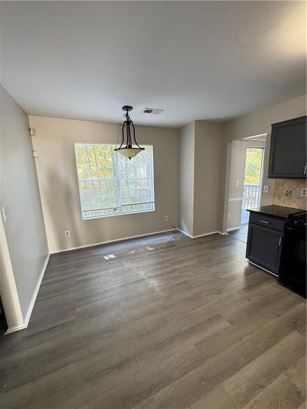 Building Photo - 2441 Northmill Ln