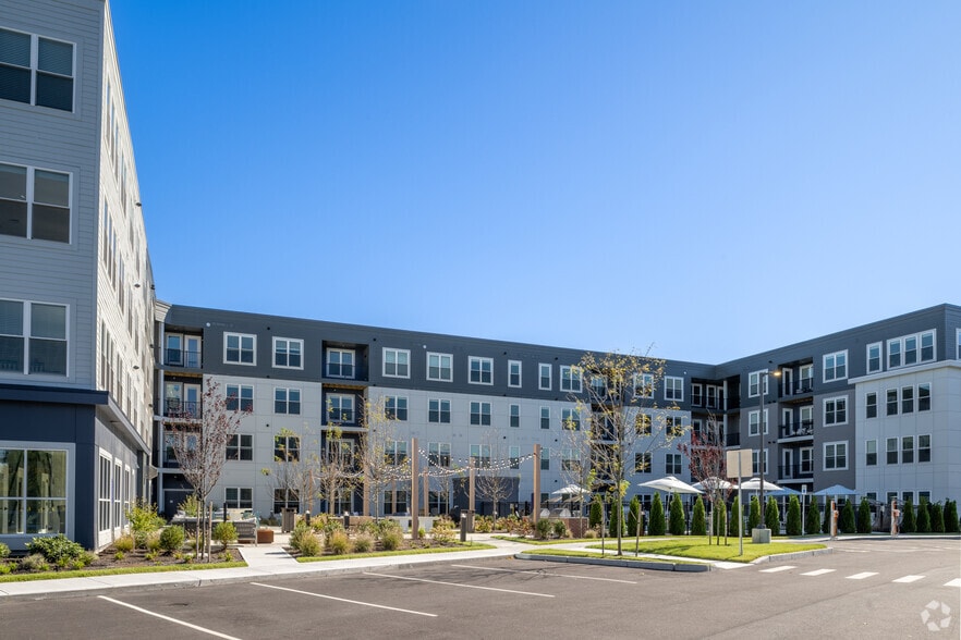 Building Photo - Alta Altitude