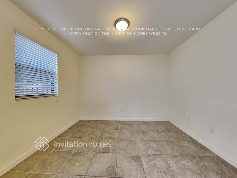 Building Photo - 3353 SE 2nd Ct