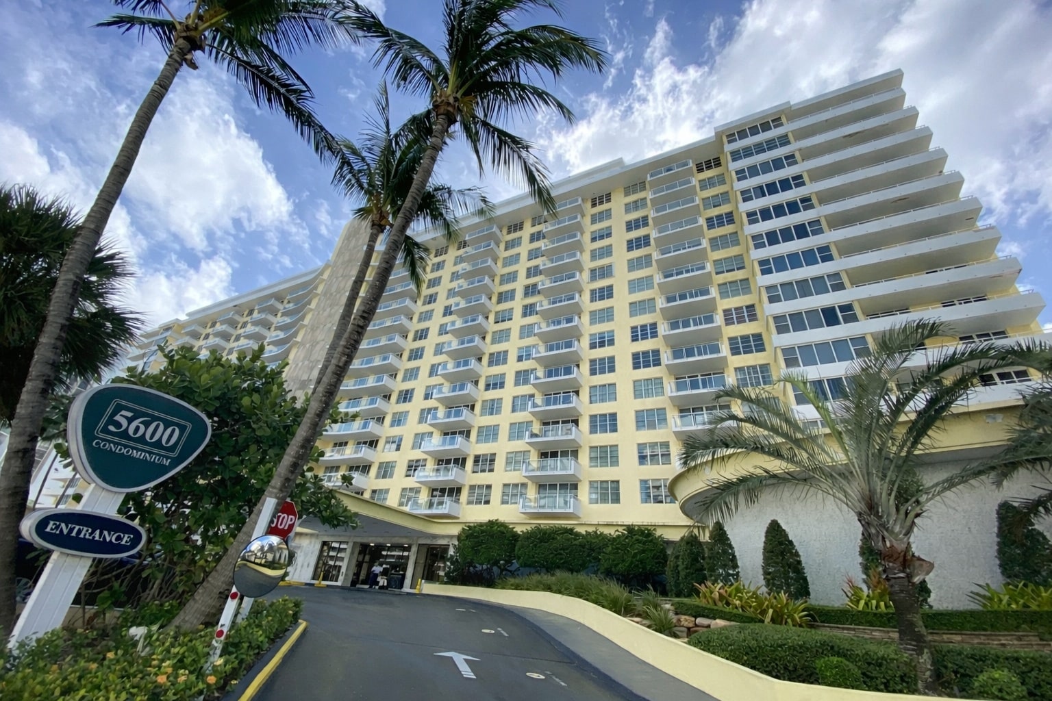 Building Photo - 5600 Collins Ave