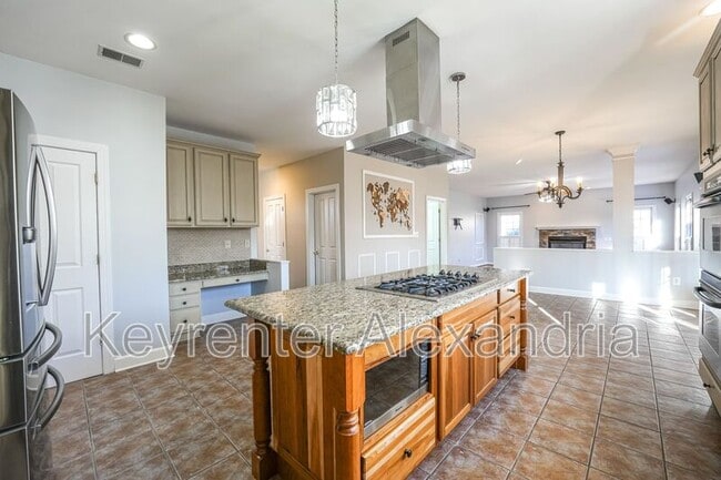 Building Photo - 13568 Heritage Farms Dr