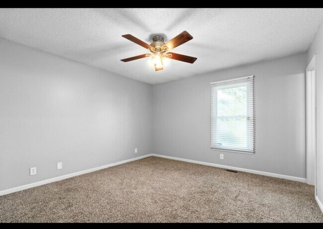 Building Photo - 3216 Tabby Dr