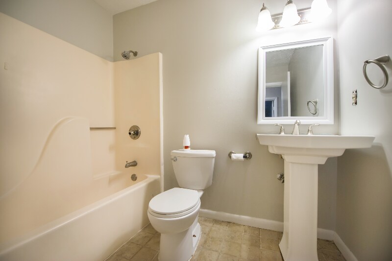 Building Photo - 1066 Quailmeadow Dr