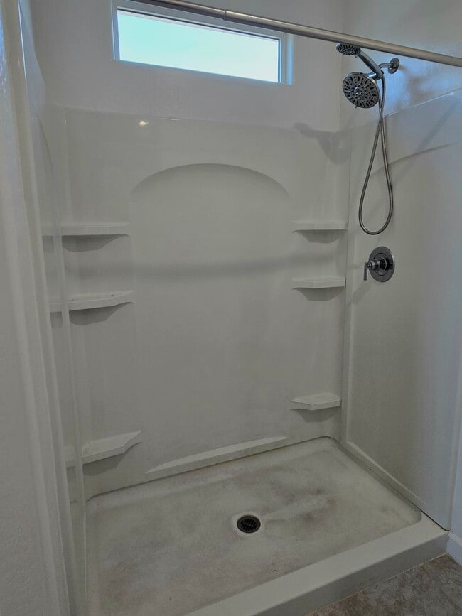 Building Photo - 3-bedroom home In Superstition Vistas, just 2 years new