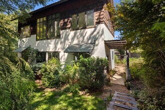 Building Photo - West Asheville Oasis
