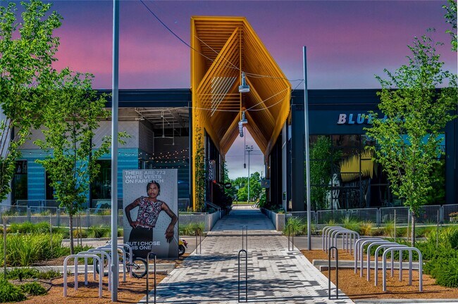 Building Photo - 2471 W 11th St