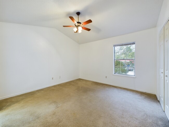 Building Photo - 3150 Belle Meade Dr