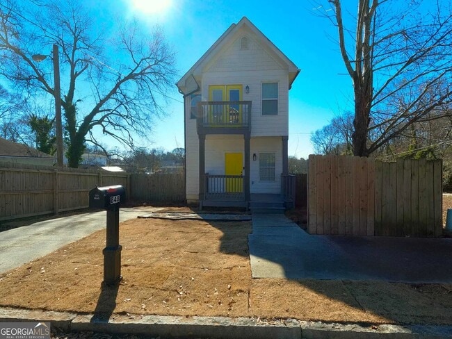 Building Photo - 848 Fox St NW