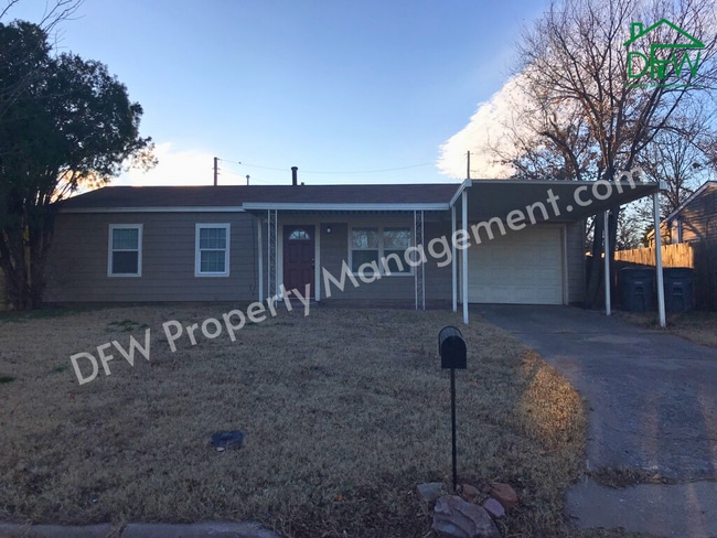 Building Photo - 2206 NW 26th St