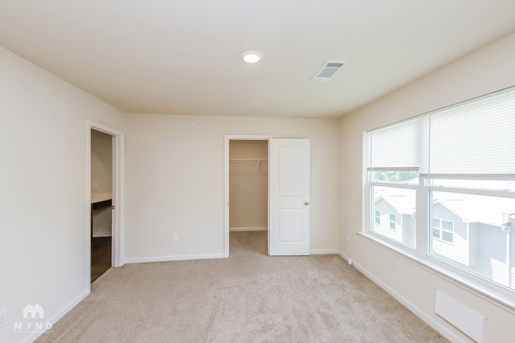 Building Photo - 207 Highwood Ln