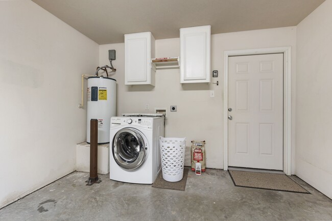 Building Photo - 622 Foster St