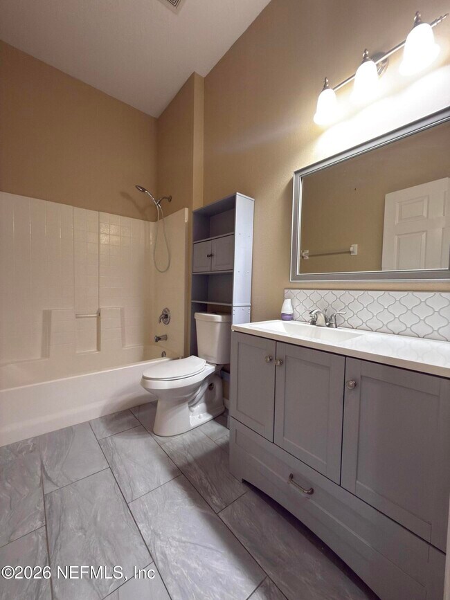 Building Photo - 2472 Willowbend Dr