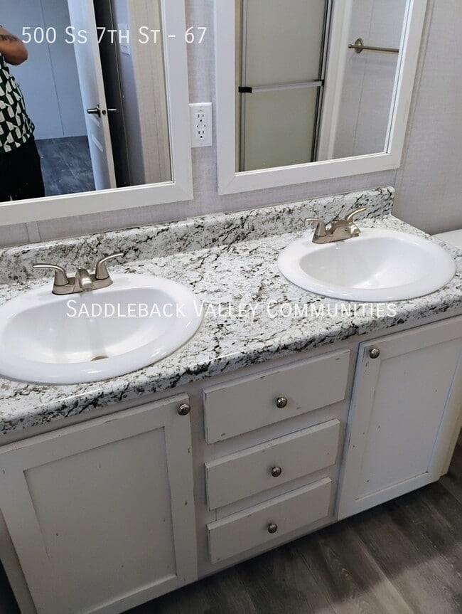 Building Photo - 500 S 7th St