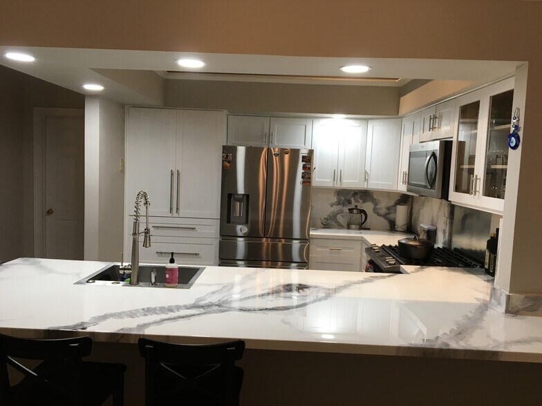 Building Photo - 8317 Bluebird Way