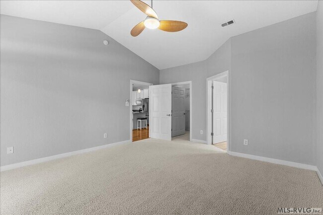 Building Photo - 164 Sandy Cove Dr