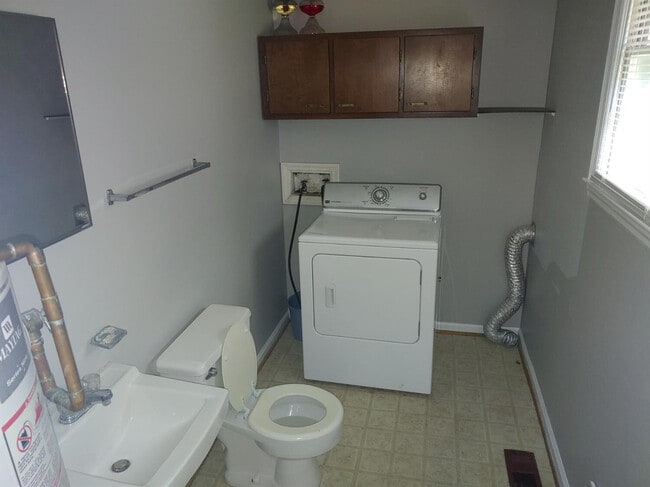Building Photo - 3433 Keithshire Way