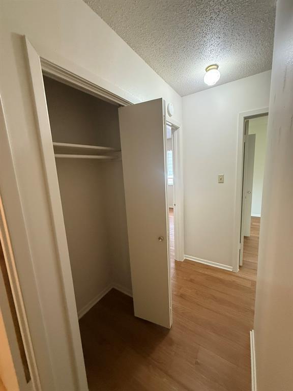 Building Photo - 2805 Ashdale Dr