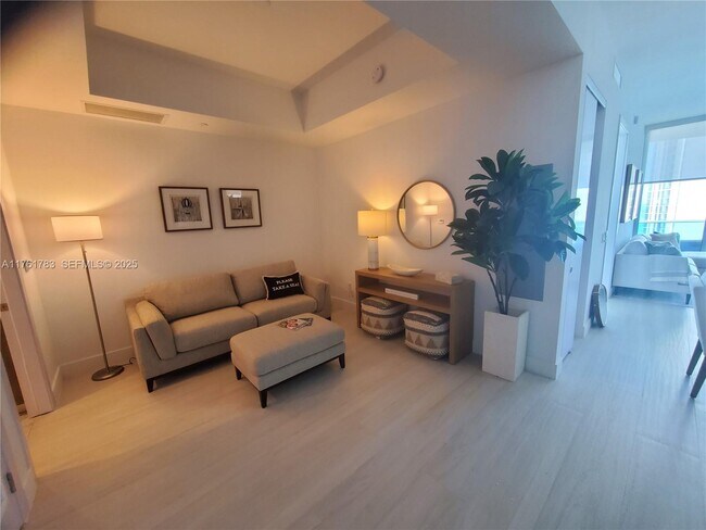 Building Photo - 17550 Collins Ave