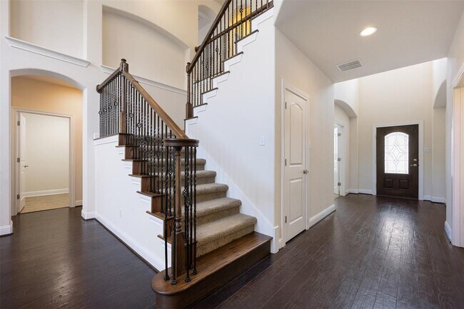 Building Photo - 8606 Evelina Trail