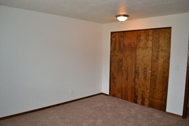 Building Photo - 489 Wormwood St SE