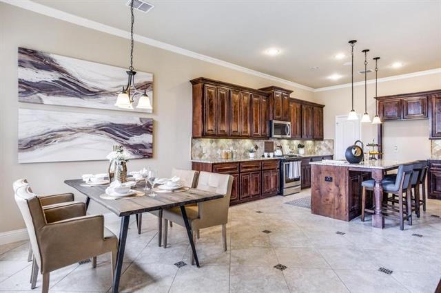 Building Photo - 610 Warner Dr