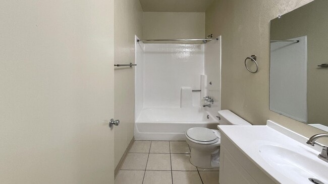 Floorplan - Francis Apartments