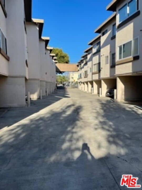 Building Photo - 4591 Inglewood Blvd
