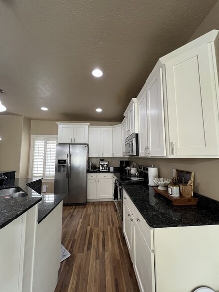 Building Photo - 3744 Prairiewood Drive