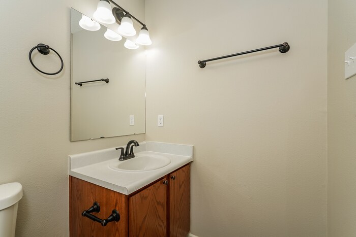 Building Photo - 6744 Everbloom Ln