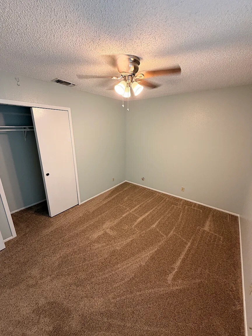 Building Photo - 13616 Dutch Myrtle