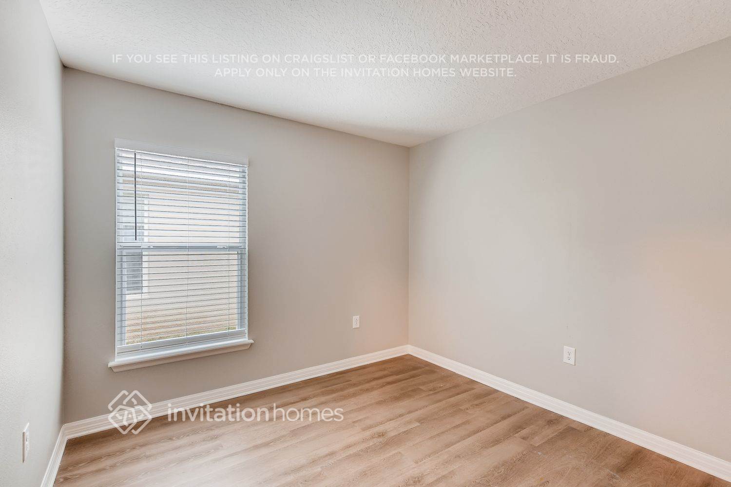 Building Photo - 2701 Dolfino Ct
