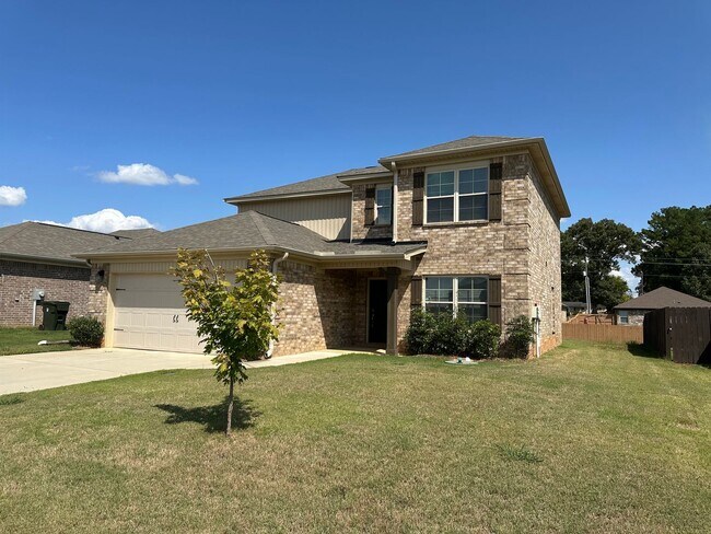 Primary Photo - 1/2 off first full month rent move in special