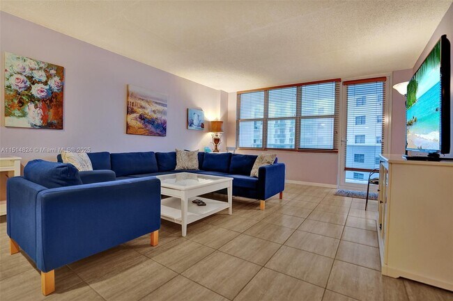 Primary Photo - 3725 S Ocean Dr