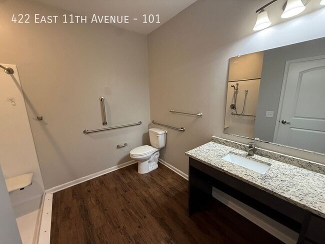 Building Photo - 422 E 11th Ave