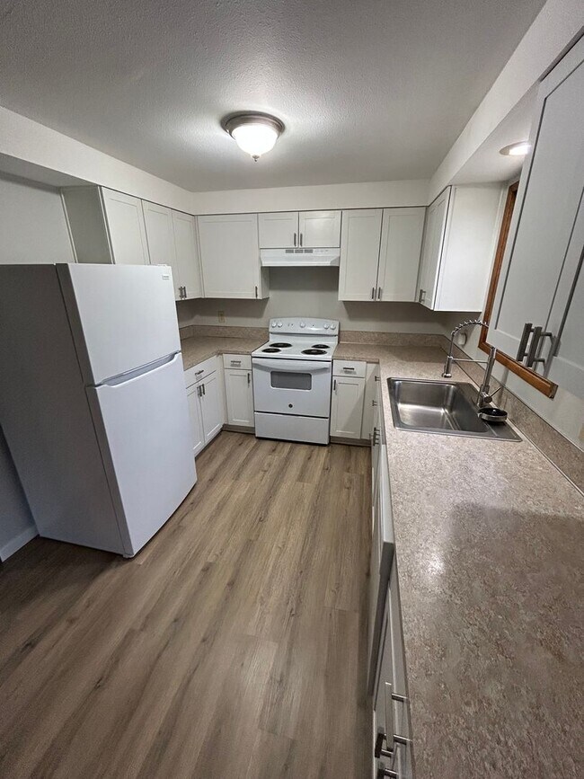 Building Photo - WES410