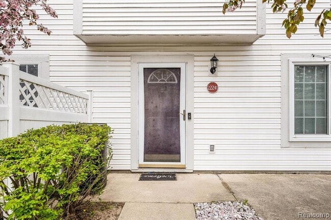 Building Photo - 22241 Atlantic Pointe