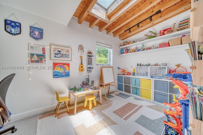 Building Photo - 7055 SW 84th Ave