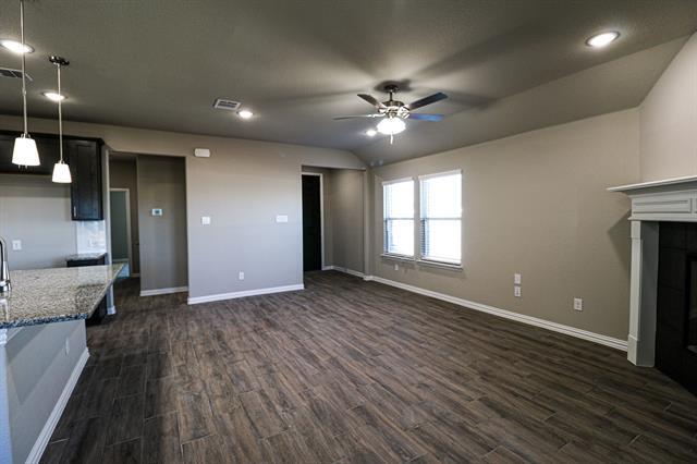 Building Photo - 504 Lakeway Ln
